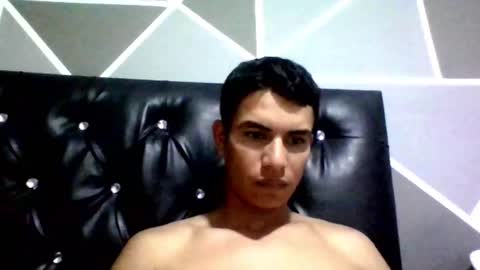 Snapshot of kike_salazar chatting on 10.22.25 kike_salazar online show from 10.22.25