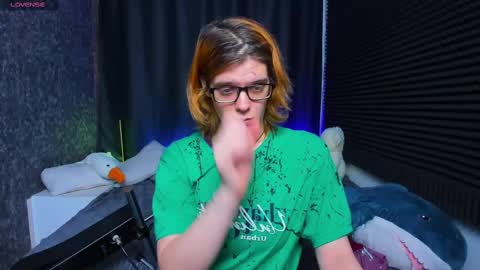 Kiki online show from 02.25.25