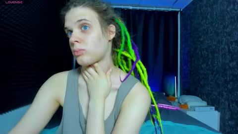 Snapshot of kiki_krash chatting on 01.16.26 Kiki online show from 01.16.26