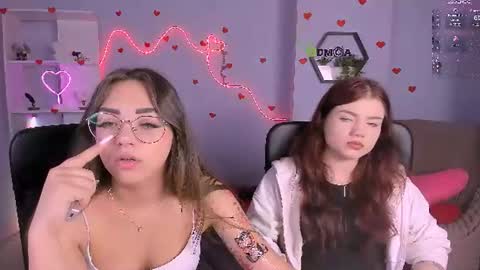 Snapshot of kiki_swan chatting on 06.17.26 kiki_swan online show from 06.17.26