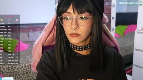 Snapshot of kikilepetite chatting on 04.06.26 kiki online show from 04.06.26