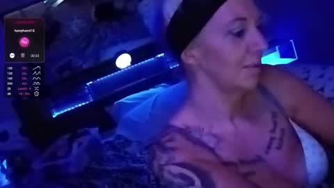 kikilovespartylights online show from 02.07.25