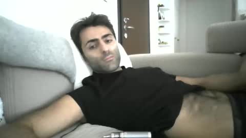 kikkus01 online show from 10.25.25