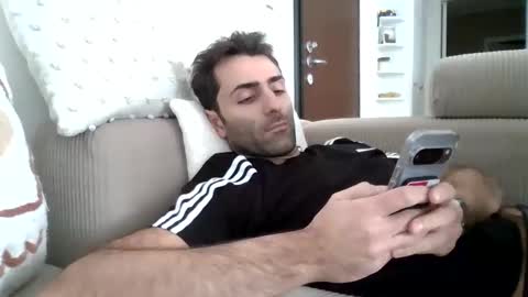 kikkus01 online show from 11.27.25