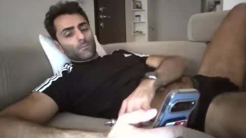 kikkus01 online show from 11.29.25