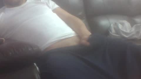 Snapshot of kiko83c chatting on 10.14.25 New accound cavilacion  online show from 10.14.25