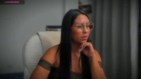 Alejandra  online show from 02.08.25