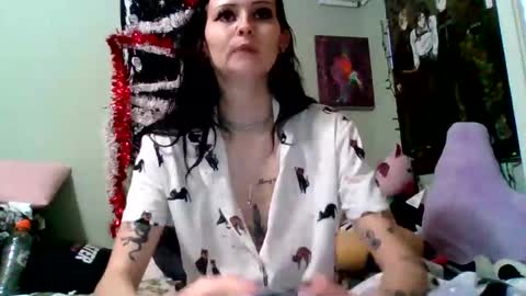 Kat 3 online show from 12.15.25