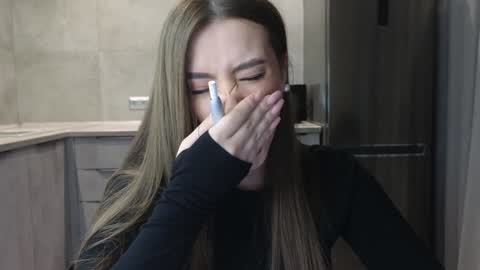 EvaAnna online show from 12.19.24