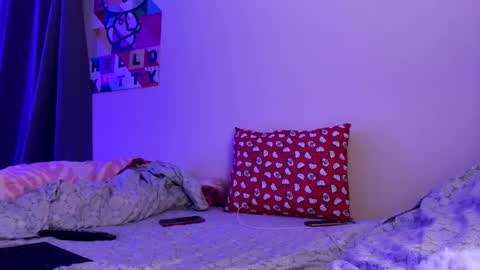 Snapshot of killerxkitty4 chatting on 02.16.25 killerxkitty4 online show from 02.16.25