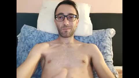 Snapshot of killua1993 chatting on 09.23.25 kingstoned online show from 09.23.25