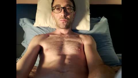 Snapshot of killua1993 chatting on 10.03.25 kingstoned online show from 10.03.25