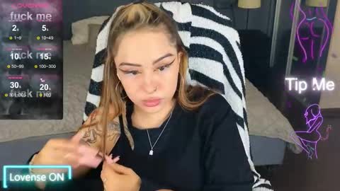 Kim online show from 10.18.25