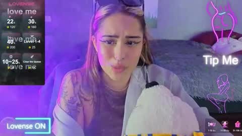 Kim online show from 10.28.25