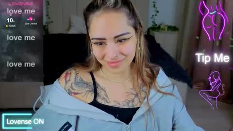 Kim online show from 10.30.25