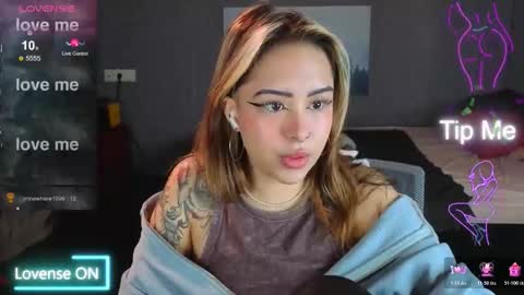 Kim online show from 11.19.25