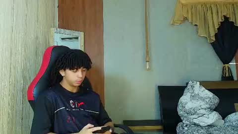 Snapshot of kim_curly_ chatting on 06.19.26 KIM online show from 06.19.26