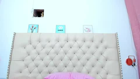 Snapshot of kim_eli chatting on 12.16.24 kim_eli online show from 12.16.24