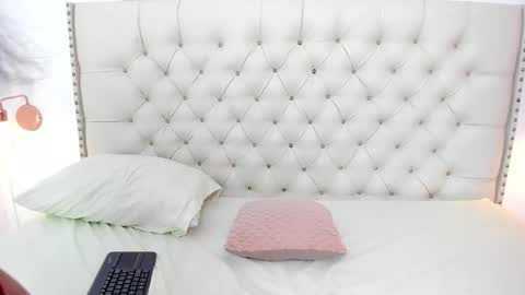 Snapshot of kim_eli chatting on 01.09.25 kim_eli online show from 01.09.25