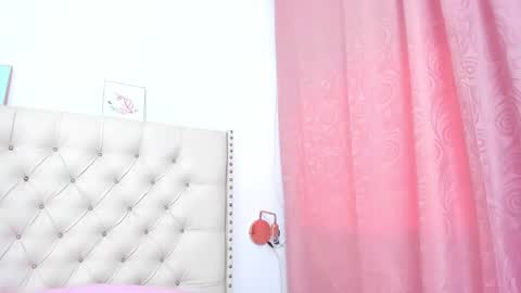 Snapshot of kim_eli chatting on 02.07.25 kim_eli online show from 02.07.25