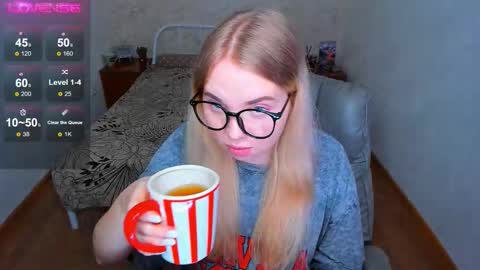 Snapshot of kim_girl_next_door chatting on 02.01.26 KIM online show from 02.01.26