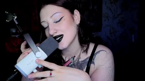 Snapshot of kim_possible1 chatting on 05.12.26 Hi Im Kimberly but u can call me Kim. Turn on ur sound i love to talk and moan online show from 05.12.26