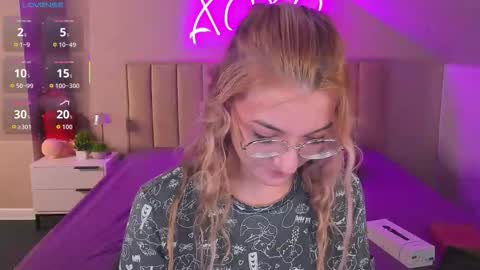 kimberlly_smith online show from 11.30.25