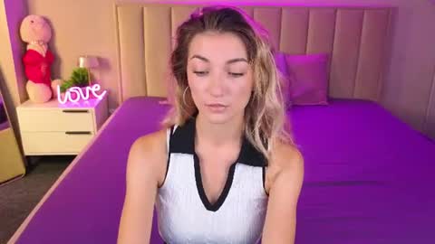 Snapshot of kimberlly_smith chatting on 07.13.26 kimberlly_smith online show from 07.13.26