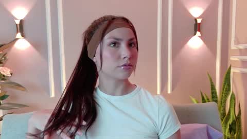 Snapshot of kimberly1fox chatting on 02.20.26 Kim online show from 02.20.26