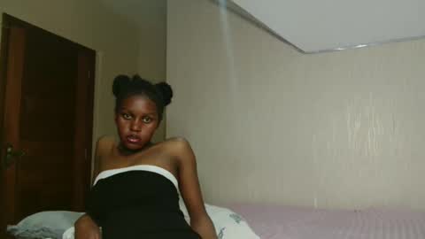 Snapshot of kimberly_chloe chatting on 05.08.26 Kimberly online show from 05.08.26