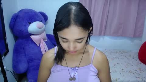 Snapshot of kimberly_slim chatting on 09.22.25 Kim online show from 09.22.25