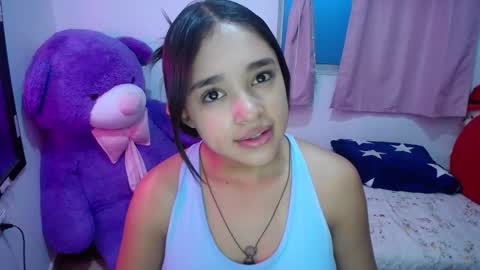 Snapshot of kimberly_slim chatting on 10.14.25 Kim online show from 10.14.25