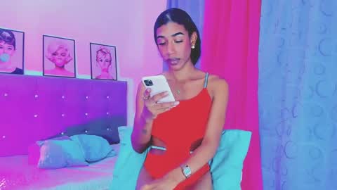 Your Queen KIM online show from 01.05.25