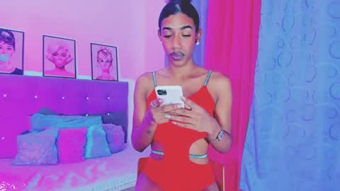 Your Queen KIM online show from 01.06.25