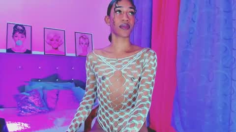 Your Queen KIM online show from 01.06.25