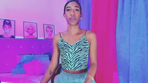 Your Queen KIM online show from 01.11.25