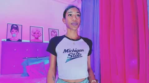 Your Queen KIM online show from 01.20.25