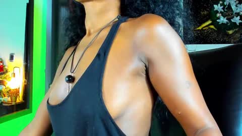 Snapshot of kimberlybanks2 chatting on 12.08.24 Kimberly Banks online show from 12.08.24