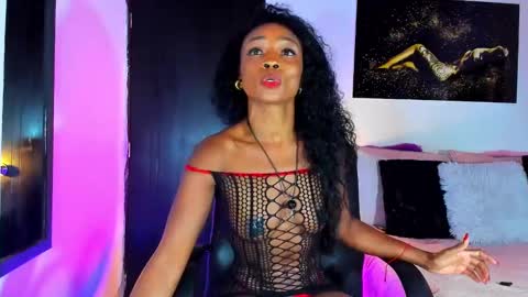 Snapshot of kimberlybanks2 chatting on 02.07.25 Kimberly Banks online show from 02.07.25