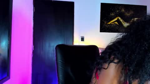 Snapshot of kimberlybanks2 chatting on 02.12.25 Kimberly Banks online show from 02.12.25