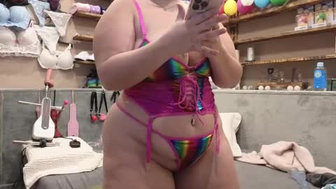Snapshot of kimberlycaprice chatting on 02.11.25 kimberlycaprice online show from 02.11.25