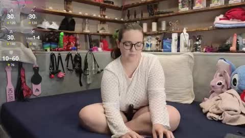 Snapshot of kimberlycaprice chatting on 10.19.25 kimberlycaprice online show from 10.19.25