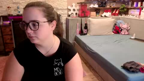 Snapshot of kimberlycaprice chatting on 05.16.26 kimberlycaprice online show from 05.16.26