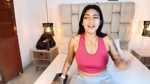 Snapshot of kimberlyfox_t chatting on 05.28.26 kimberlyfox_t online show from 05.28.26