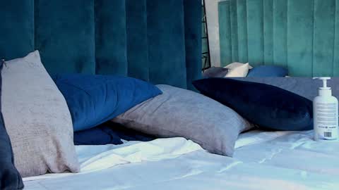 Kim online show from 12.22.24