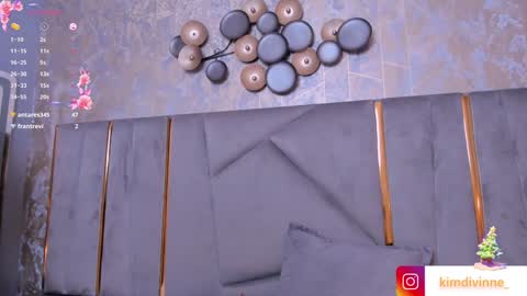 Snapshot of kimdevinne chatting on 12.11.24 KIM online show from 12.11.24