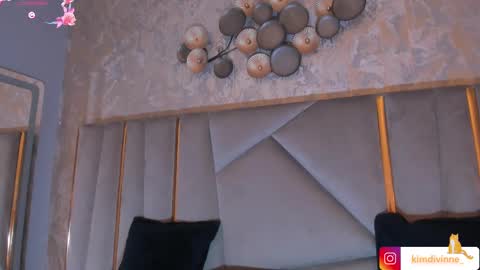 Snapshot of kimdevinne chatting on 02.13.25 KIM online show from 02.13.25