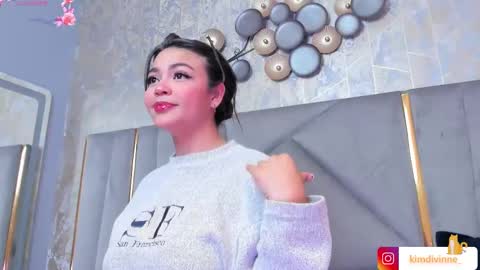 Snapshot of kimdevinne chatting on 02.19.25 KIM online show from 02.19.25