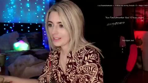 Snapshot of kimilee22 chatting on 06.03.26 Wolfs Girl online show from 06.03.26