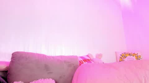 Snapshot of kimkardassiann chatting on 05.05.26 Natalie online show from 05.05.26